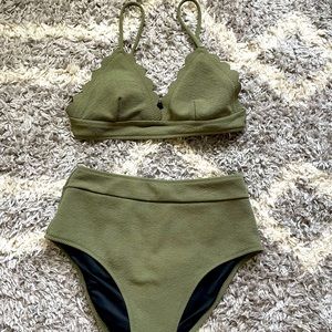 Cupshe Bathing suit high wasted